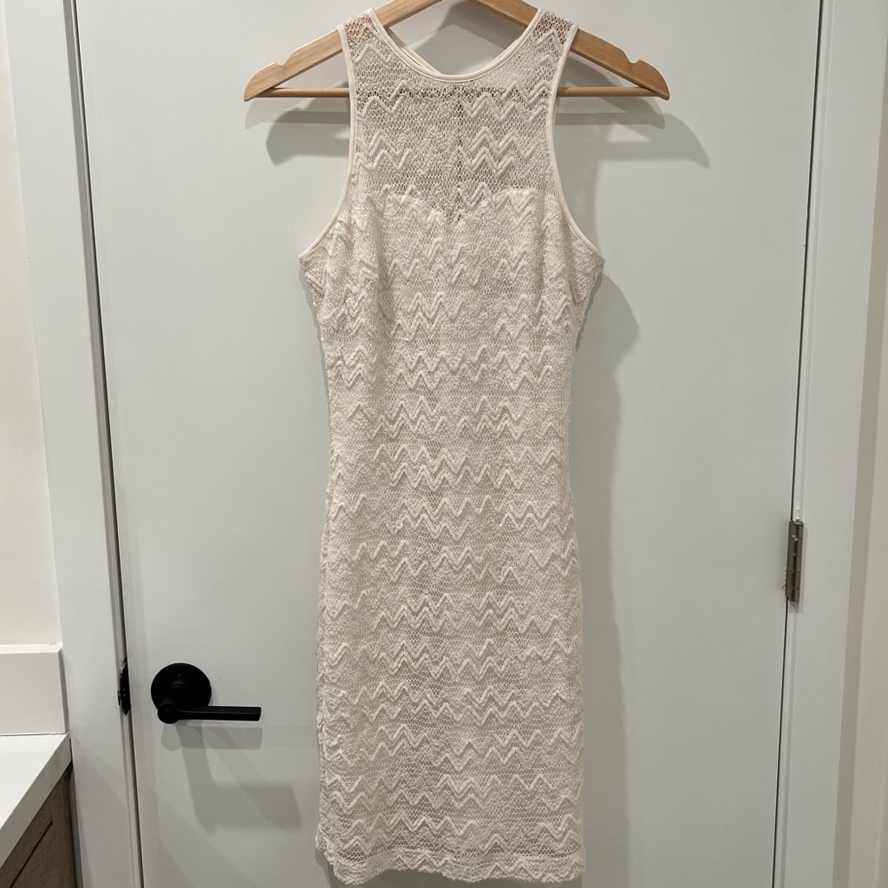 Guess Dress Size 2 - great condition (off-white/cream color)